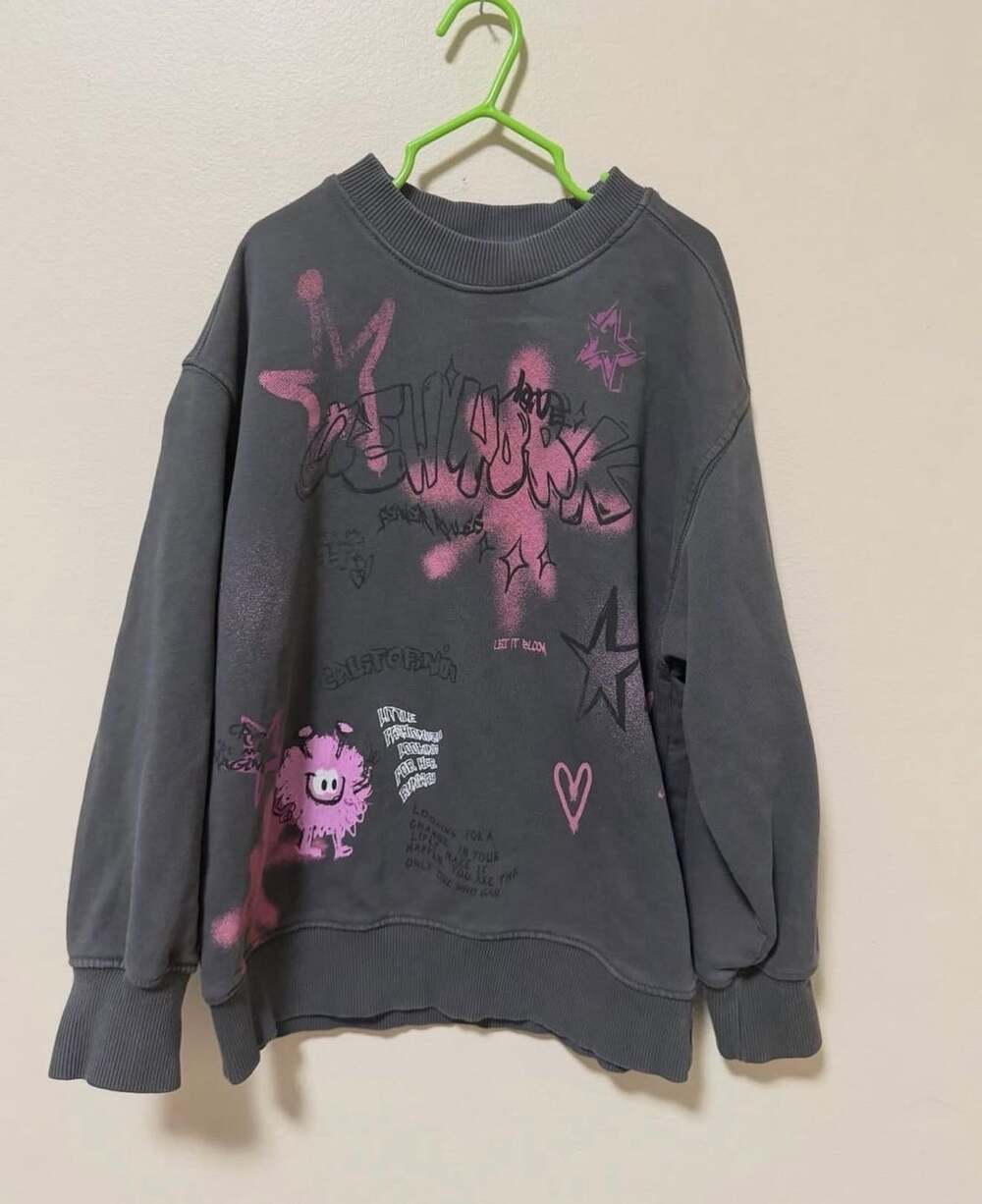 Zara Sweatshirt Size 8/9 Grey Graphic Print
